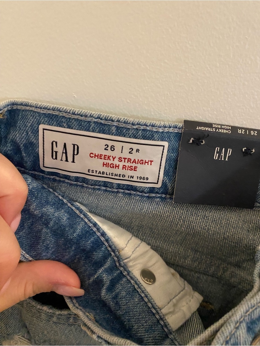 GAP Cheeky Straight High Rise Jeans - Picture 3 of 3